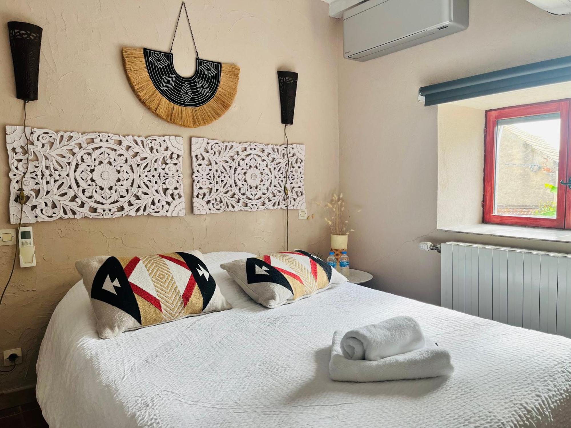 La Marelle Hotel Corberon Exterior photo